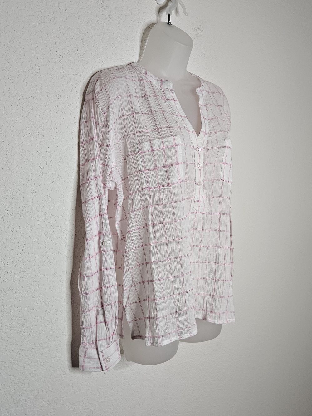 Carve Designs Gauze Plaid Top Small Pink White Lightweight Beachy Blouse - Picture 2 of 8